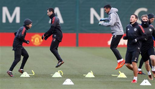 Bất chấp giá lạnh, cầu thủ MU vẫn luyện công đợi CSKA